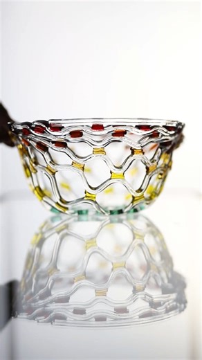 A technique that started with a few happy accidents. 🔥🧊 . . . #glassart #kilnformedglass #fusedglass #artprocess #behindtheart #handmadeincanada #canadianartist #glassstudio #glassartist #craftsmanship #makersmovement #artreel #processvideo #designinmotion #artinprogress #creativeprocess #artcollector #moderncraft #contemporaryart #studiolife #artinspiration | Artglas