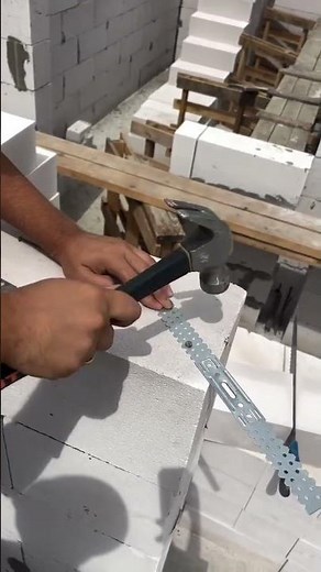 Smart Masonry Hack: Securing AAC Blocks Properly! 🧱#ConstructionTips #AACBlock #CivilEngineering