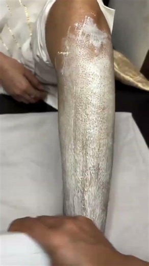 leg waxing tutorial 🍯 #waxing #brazillianwax #2026 #hairremoval #likeandsubscribe #skincare #support