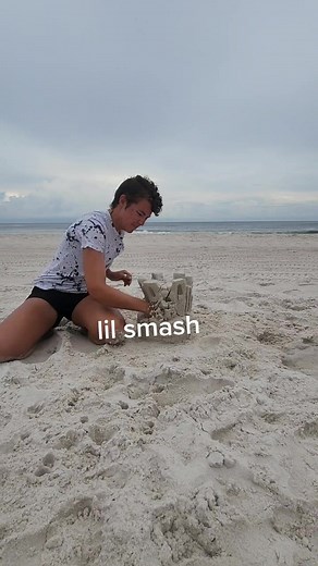 lil castle #sandsculpture #sandcastle #gulfshores #beach #sand #fyp