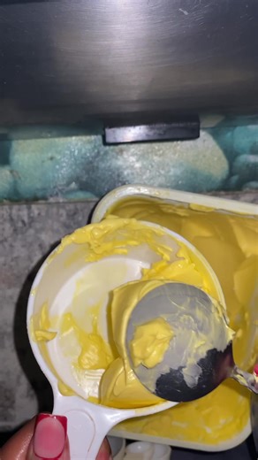 Best Tripods for Vlogging and Baking Videos