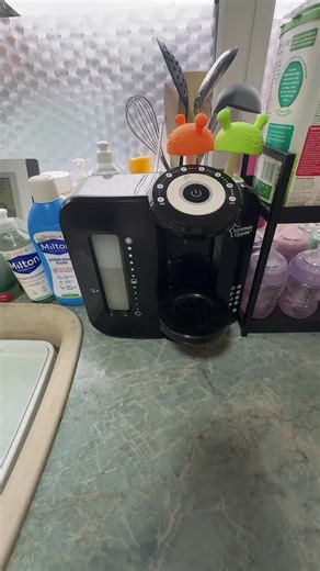 Baby bottle organised #mumsoftiktok #babiesoftiktok #bottleorganised #babytiktok #bottlestation