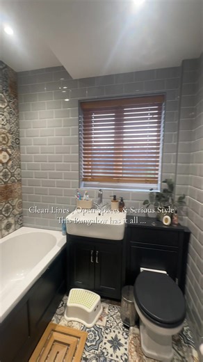 ✨ Clean Lines, Open Space & Serious Style , This bungalow has it all … 📍Station Road, Rawcliffe 💵 £400,000 🏡 https://amiebrooks.exp.uk.com/property/station-road-rawcliffe-goole-dn14-8nq/1188151/ For more details or to book a viewing, give us a call or email! 📱077804 65767 📧 amie.brooks@exp.uk.com | Amie Brooks Property Team