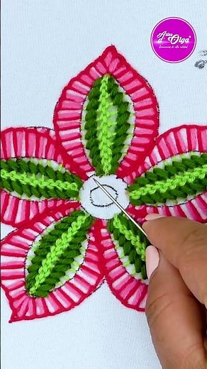 HERMOSO BORDADO A MANO #shorts