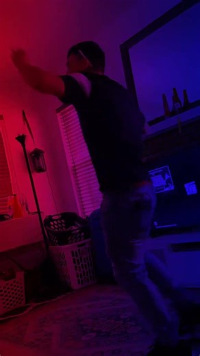 This is the video my neighbor did last night and I didn't know he was sneak recording me ..🤦😑🙄..