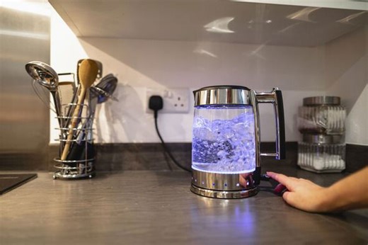 Warning issued to anyone with kettle in kitchen plugs