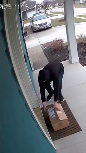 Package Explodes in Thick colours Smoke! Thief Runs Blind