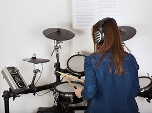 10 Best Headphones For Drummers Reviewed in Detail [Jun. 2025]