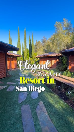 Hidden San Diego™ on Instagram: "@ranchobernardoinn features 265 acres of lush landscaping with beautiful hidden pockets to explore throughout the property. We had so much fun strolling the grounds, and it is easy to see the care and intention that went into every detail, especially the stunning gardens. One of the Inn’s most distinctive features is its beautiful golf course, which has hosted both PGA and LPGA events. Even if you do not golf, you can still enjoy the scenery, as both of the Inn’s