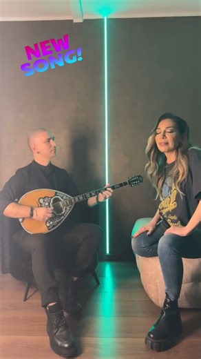 Greek music to the Max on Instagram: "“Εχω Εμενα” ΔΕΣΠΟΙΝΑ ΒΑΝΔΗ unplugged @desp1navandi #έχωεμένα #exwemena #δεσποιναβανδη #despinavandi #newsong #newsingle #ninaathans #aprosmeno_music #greek_music_to_the_max"