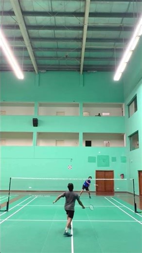 Control the rally with good lifts and tight net shots #badminton #fitness #sports #shorts