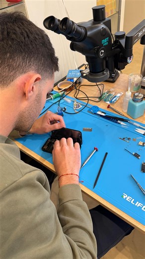 Mr. Phone iPhone  on Instagram: "ES OFICIAL abrimos el primer servicio técnico especializado en iPhone 🚀 🔥 🔧Realizamos reparación de: ✅ Cambio de batería ✅ Cambio de módulo (pantalla) ✅ Reparación de tapa trasera ✅ Pin de carga ✅ Cámara trasera y delantera ✅ Botón de encendido y volumen ✅ Cambio de cristales de cámara Volvé a utilizar tu celu en óptimas condiciones 🙌🏼 #mrphone #serviciotécnico #iphone #chilecito"