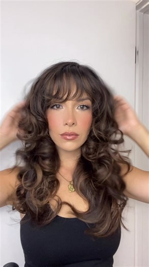 Jaquelyn Segura on Instagram: "Hot rollers tutorial, what do you think? #Hairinspo #hotrollers #hairstyles #remington"