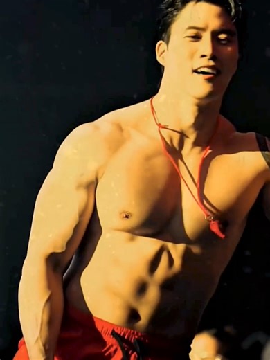 肌肉狗狗扭动的魅力展示