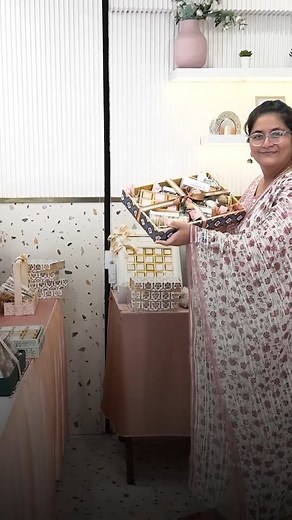 Krisha| Mumbai Food Blogger on Instagram: "Ready to make this Diwali extra special?✨ Sweet County’s exclusive hampers are packed with love, starting at just ₹500, perfect for both family and corporate gifts! 🎁 Enjoy festive desserts that spread joy and togetherness. Celebrate and express your gratitude in the sweetest way possible! 🎉 Visit your nearest store to grab these exclusive hampers! 🎀 #theclassicfoody_ #sweetcounty #tagyourfriends #diwalihampers #diwaligifts #diwali2024 #sweetgifts #e