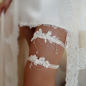 Adjustable Light Ivory Wedding Garter for Bride With Dangling Crystals, Fantasy Flower Garter, Whimsical Bridal Garter, Plus Size Garter - Etsy