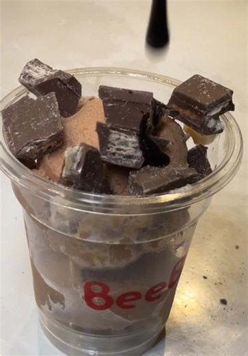 Discover the Buzz of Bee Beery: Fast Food Delights