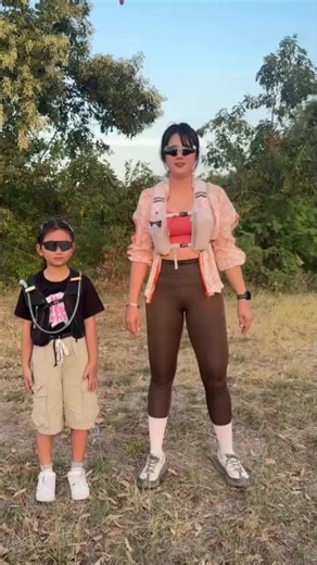 Discovering Netflix with Eenie Meenie Miney Mo