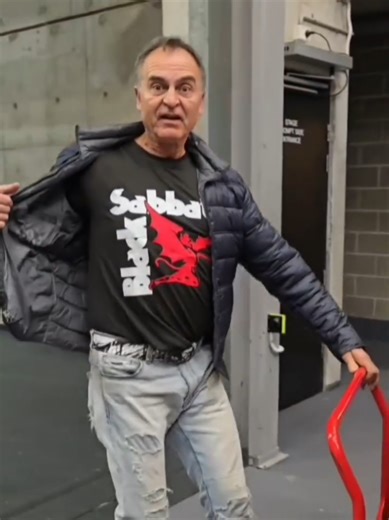 Rigging up this beautiful BIG shiny DISCO Ball 💛🪩 She's a beauty! 🙌 #discorevolution #shiny #gold #discoball #discovibes