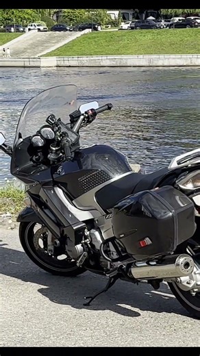 Yamaha FJR1300 Review [Clutchless Motorcycle] #fjr1300p #yamaha