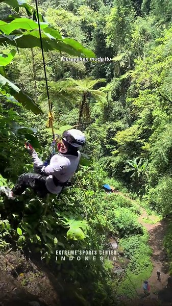 Informasi & Reservasi : PT. ESC INDONESIA MELESAT 085604003195 (ADMIN 1) 082264584011 (ADMIN 2) Instagram : @extremesportscenter.idn Tiktok : @extremesportscenter.idn #canyoneering #canyoningmalang #cobanbaunggunungkawimalang #exploremalangraya #opentripmalang
