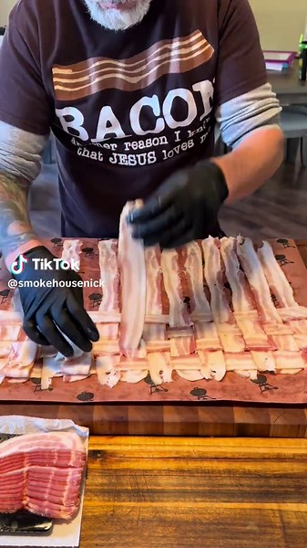 Delicious 2.4 lb Bacon Weave Recipe to Try
