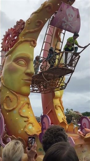 Disney parade-#disneylandparis2025