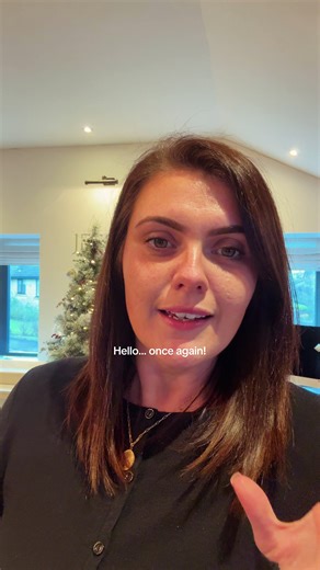 Hello, again! Starting this account, doing 3 posts and then disappearing of the face of the earth is actually a really accurate metaphor for how chaotic life is here 😅 I’m so excited to reconnect and share more of my world with you. To recap so I can crack on, I’m a busy business owner juggling two amazing businesses that I’m addicted to, a proud mum to my beautiful 8-month-old baby Bea, and a dog mom to my adopted Rottweiler son Rex. We live in the Peak District, in a bungalow that we can’t ev