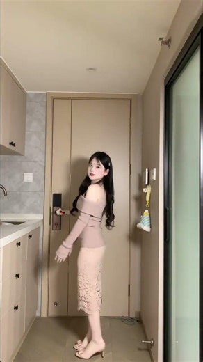 Stunning Lace Dress: The Ultimate Elegant Look for Every Body Type