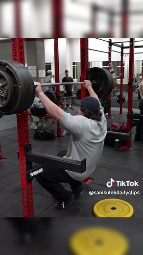 Heavy squats #samsulek #samsulekeffect #samsulekbulk