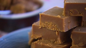 82K views · 426 reactions | Easy Fudge - only 4 ingredients...