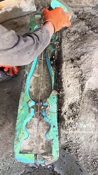 Beautiful cement pillar made process #cementtiles #industrialdesign #paverblocks #paverblocks