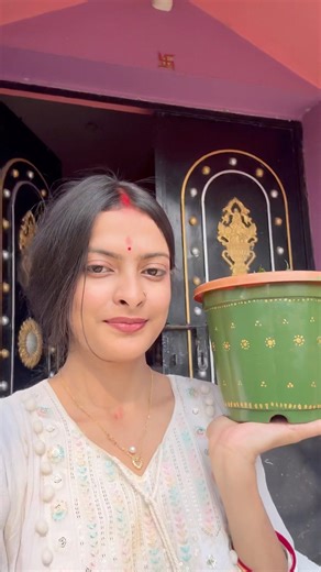 Painting on a pot 🦋✨🌻 #paintingvideo #planter #youtubeshots