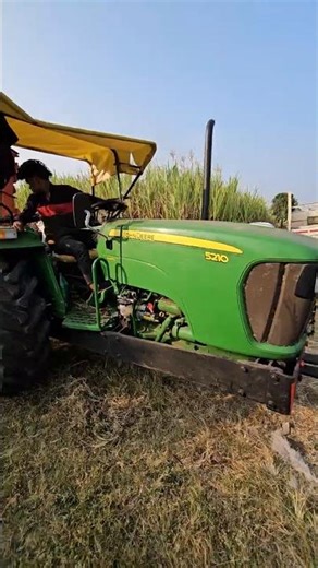 | Johndeere Tractor 5210 Infielder ■