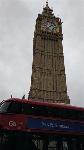 Standing tall and timeless, Big Ben watching over London🇬🇧