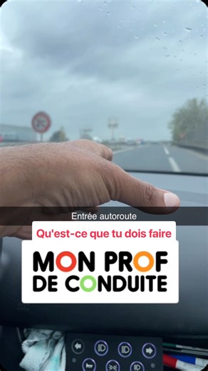 Voilà une très belle insertion autoroute, on dois d’abord bien vérifier l’état du trafic et surtout ne pas oublier lier d’accélérer avant de rentrer dans l’autoroute, la voie d’accélération est faite pour ça #monprofdeconduite #permis #moniteur #codedelaroute #autoecole #insertion #autoroute | Mon Prof de Conduite