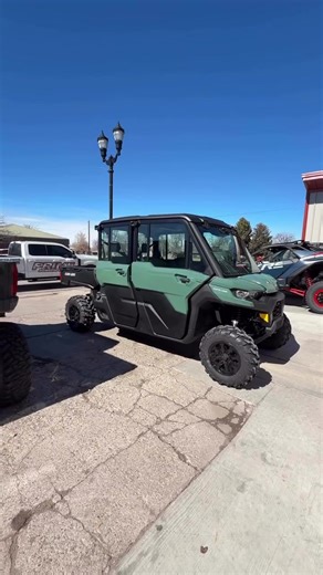 2026 Can-am Defender HD10 cab! great engine, sound good, runs perfectly no mechanical issues or problems #CanAmDefender #HD10Cab OffRoadAdventure #UTVLife #2026Model#fyp