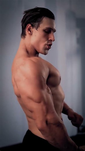 Pump Muscle Posing 泵感肌肉摆拍