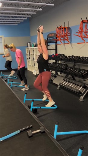 Hey high achievers, this gym’s for you!🙌 You love chasing results, but you also know that burnout isn’t a badge of honor. That’s where we come in.🏃 At Burn, we mix smart programming with built-in recovery, so you can go hard, last long, and still feel good after.🏋️🔥 You don’t need to slow down! You just need the right plan. Stop by or give us a call today, and let’s level up the smart way.📲👈 . https://locations.burnbootcamp.com/locations/west-ashley-sc/ . . #burnbootcamp #burnnation #burnb