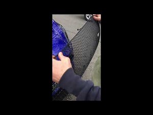 How to replace the front bumper grille of the Ford Fiesta - Ford Fiesta (MK VI, Fiesta 6, MK 6)