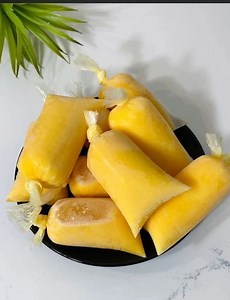 Creamy custard ice cream! 🍦 Ingredients - 2 cups of heavy cream - 1 cup of whole milk - 1 cup of granulated sugar - 6 large egg yolks - 2 tablespoons of custard powder - 1 teaspoon of vanilla extract - A pinch of salt Procedure In a medium saucepan, combine the heavy cream, whole milk, and half of the sugar. Heat over medium heat until the mixture is hot but not boiling. Stir occasionally to prevent scalding. In a separate bowl, whisk together the egg yolks, custard powder, and the remaining su