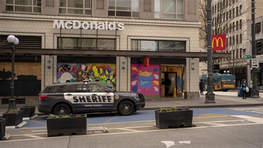 McDonald’s store confirms ‘no door’ policy & bans eating in fast food joint