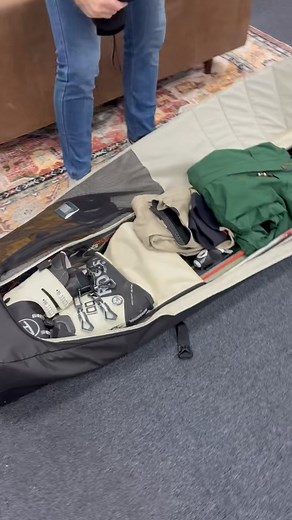 ⛷️ 🏂 The only Ski/Board Travel Bag you'll ever need again. Snow Travel Bag that has a little bit of everything! Custom Fits ski and board length, padded protection, rolls up for easy storage, and pockets galore! | Sunday Snow