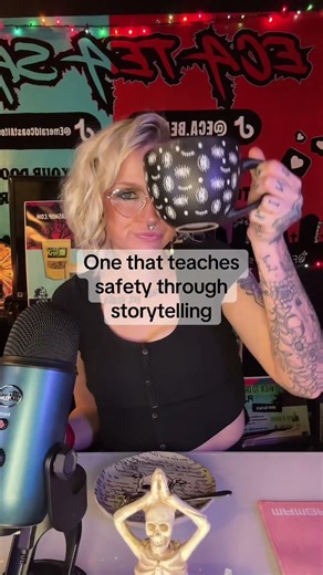 👋 I’m Kat, a secular (non-religious) meditation teacher and co-founder of Tea Shop I create