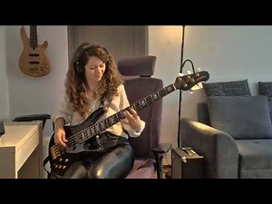 Wide awake - Audioslave - bass cover