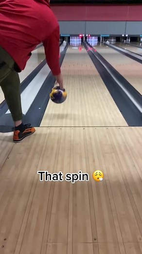 Amazing Slow Motion Bowling Spin Technique