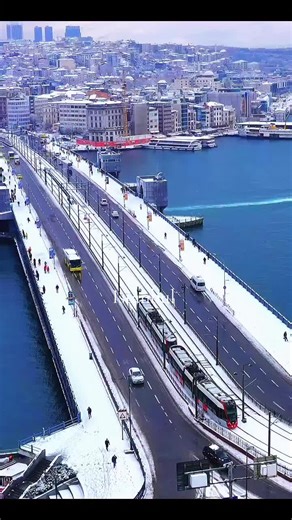 ISTANBUL sous la neige ❄️ 🇹🇷♥️♥️♥️ #istanbul #türkiye #Bosphore #turkey #turquia