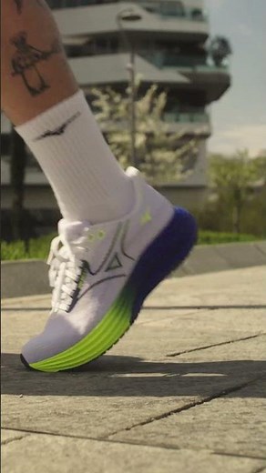 Mizuno Wave Rider 29: suavidad y propulsión para que cada paso te lleve hacia delante sin esfuerzo 💨