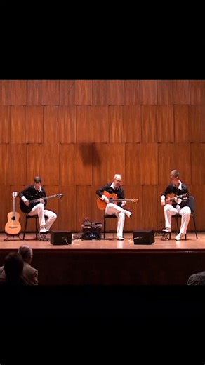 Balkan Carpet (Balkanski ćilim) intro Trio Balkan Strings Live in Belgrade 2010 Full video in comments... | Zoran Starcevic