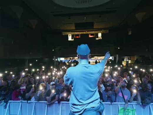 5.6K views · 905 reactions | Airplanes is Officially Diamond !! Great Way to Close out the Tour ! Shout out to my team #HangDynasty !!! Thank you to all the fans and supporters! Shouts out to Alex Da Kid and Frank-E !!! Hayley we did it !!!  | B.o.B | Facebook